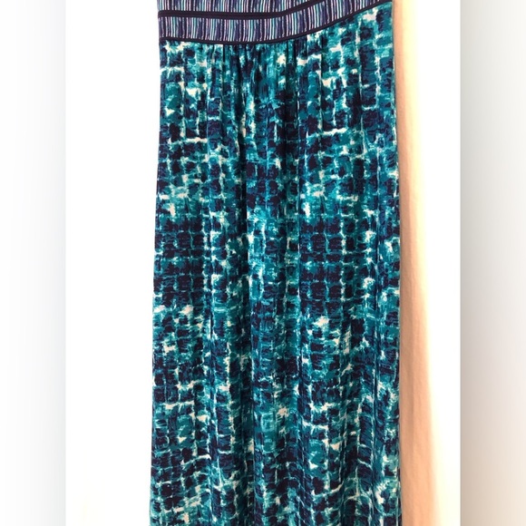 BCBG MAXAZRIA cyan one shoulder maxi dress. Size XS. - Picture 4 of 7